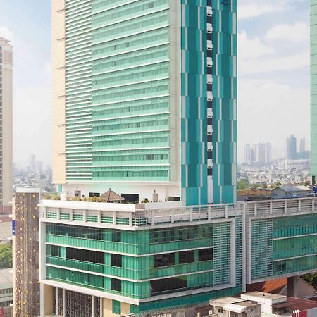 Novotel Jakarta Gajah Mada Екстериор снимка